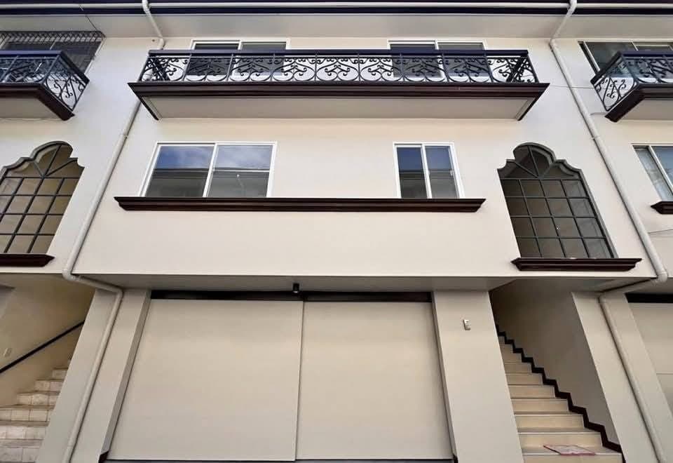 TOWNHOUSE FOR RENT‼️ - photo 1