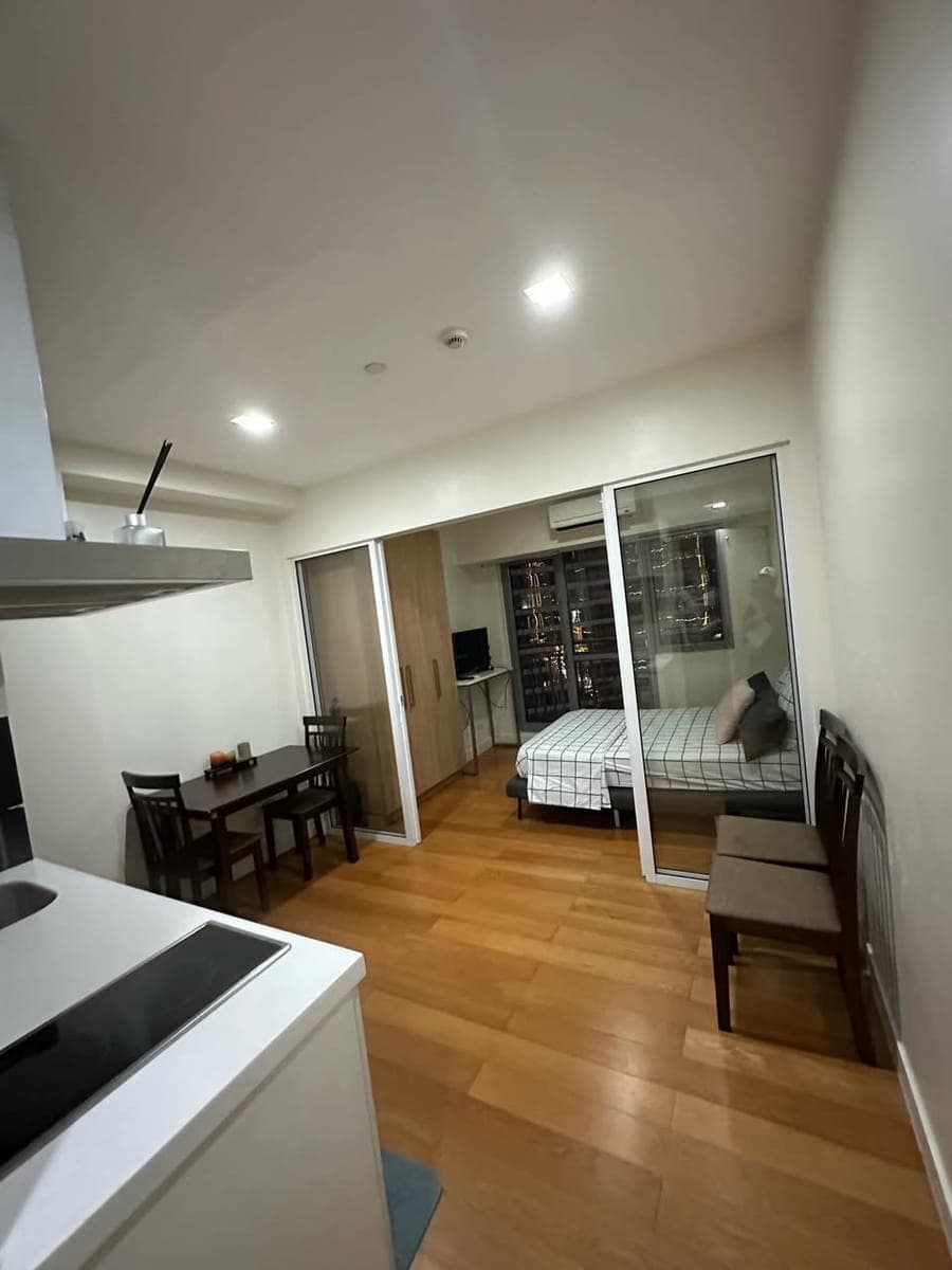 📍 CONDO UNIT FOR LEASE - photo 3