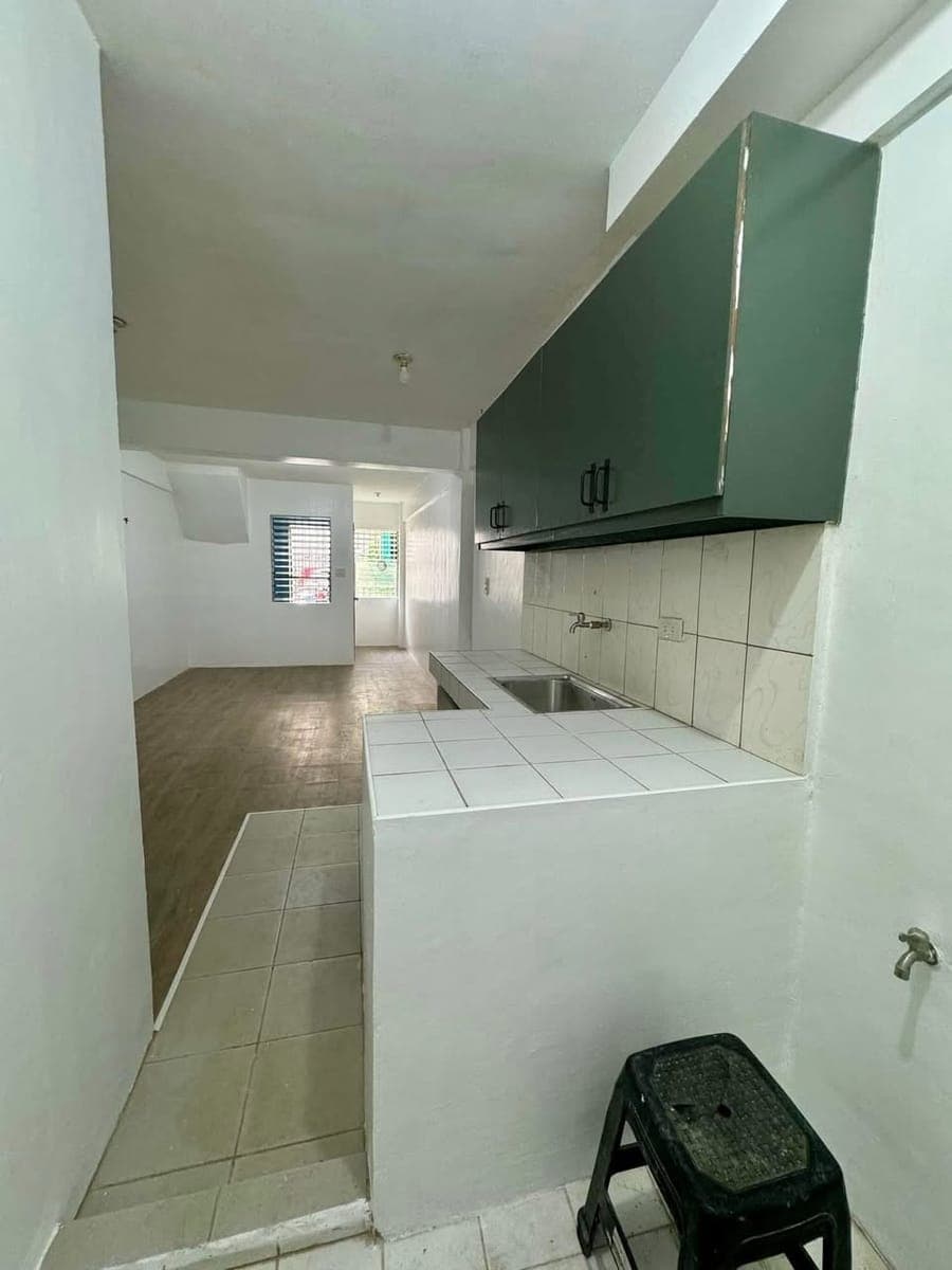 Huge Studio for Rent along Nueve De Febrero - photo 1