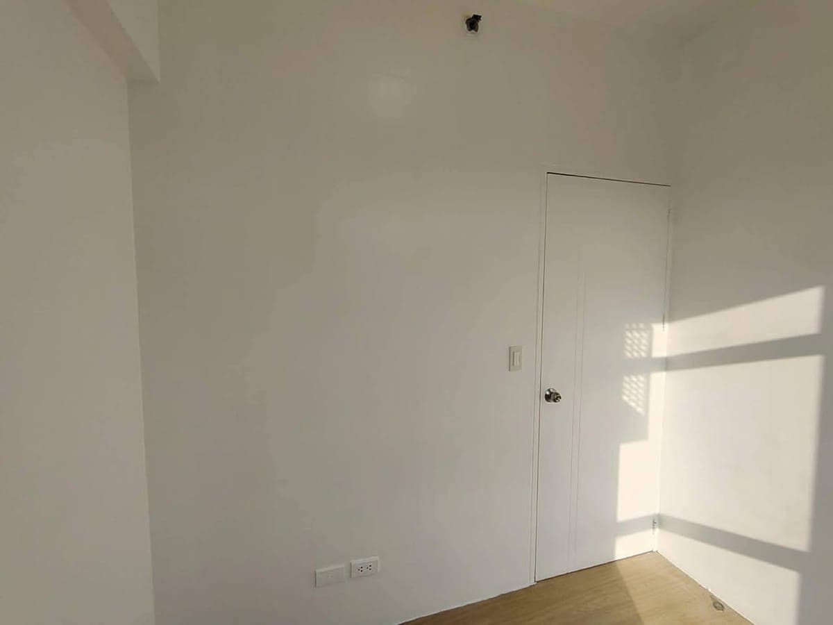 Condo Unit For Rent 2 Bedroom 30sqm Bare For Only 20k located at Suntrust Treetop Villas - photo 4