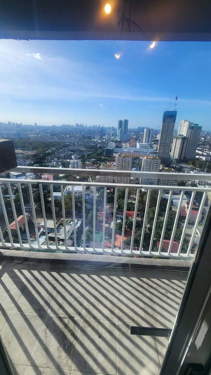 1 bedroom with balcony fully furnished 20k only - photo 3