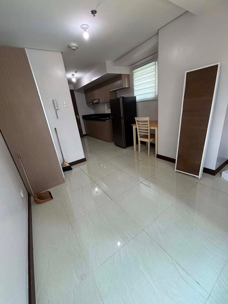 FOR RENT— STUDIO UNIT PETS ARE ALLOWED - photo 1