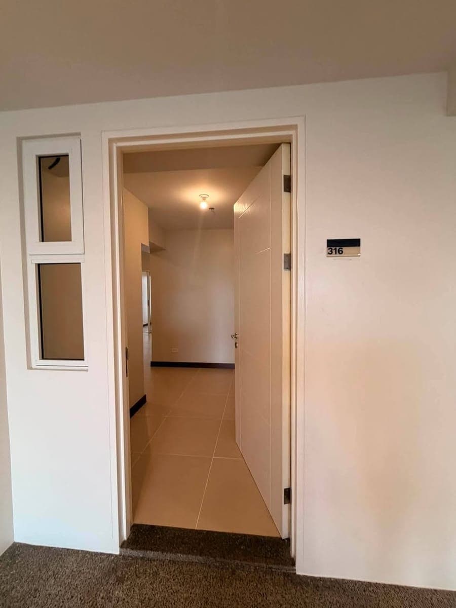 CONDO FOR RENT - photo 3