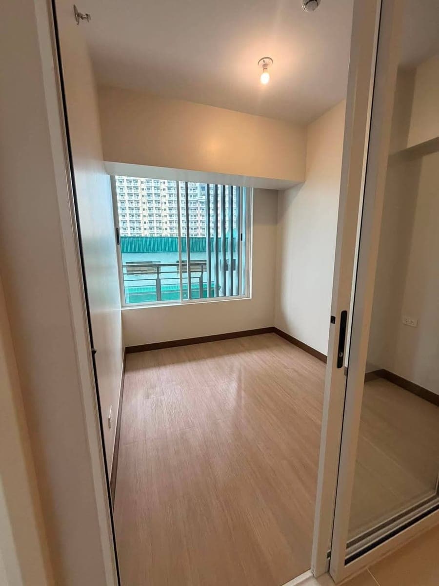 CONDO FOR RENT - photo 4