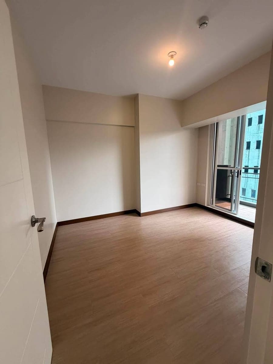 CONDO FOR RENT - photo 5