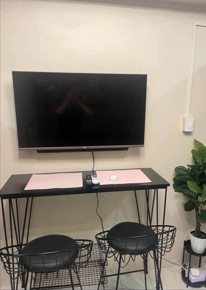 FOR RENT: ₱20,000 exclusive assoc dues - photo 2