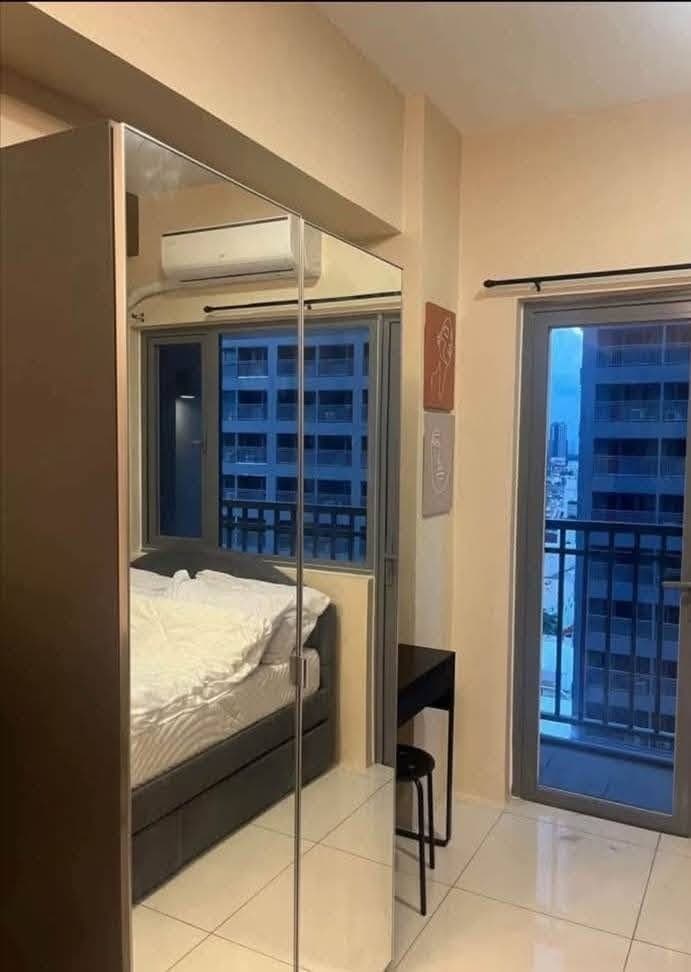FOR RENT: ₱20,000 exclusive assoc dues - photo 5