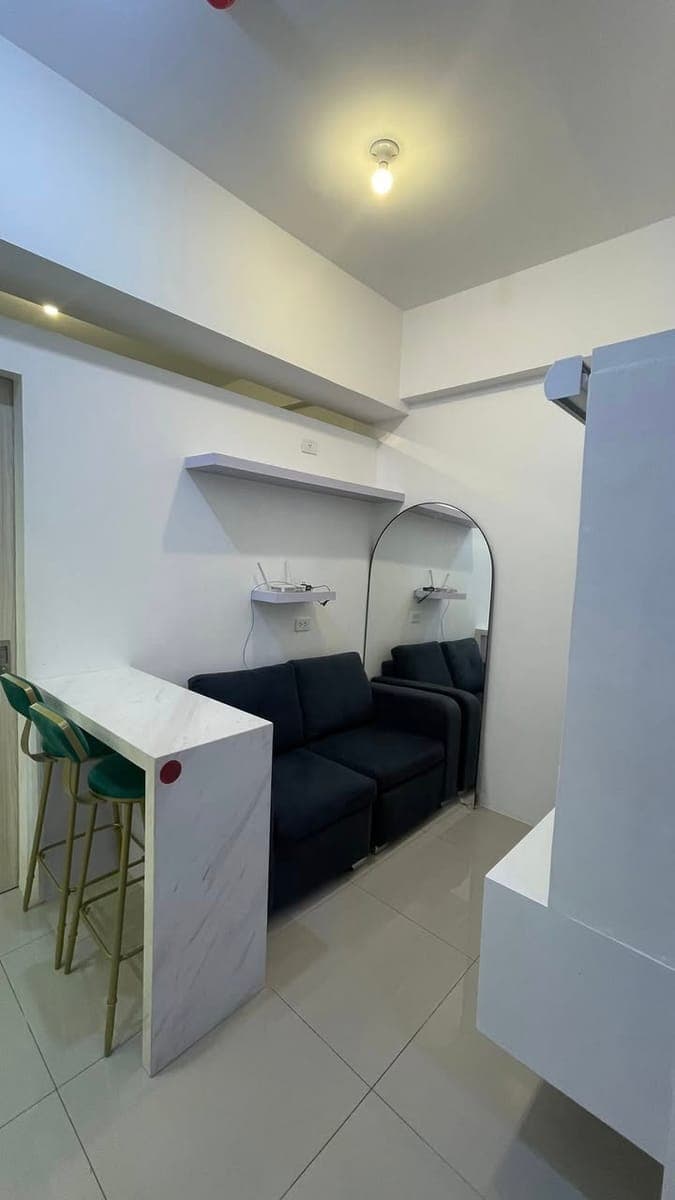 🏠 FOR RENT: 1BR Condo with Balcony - photo 4