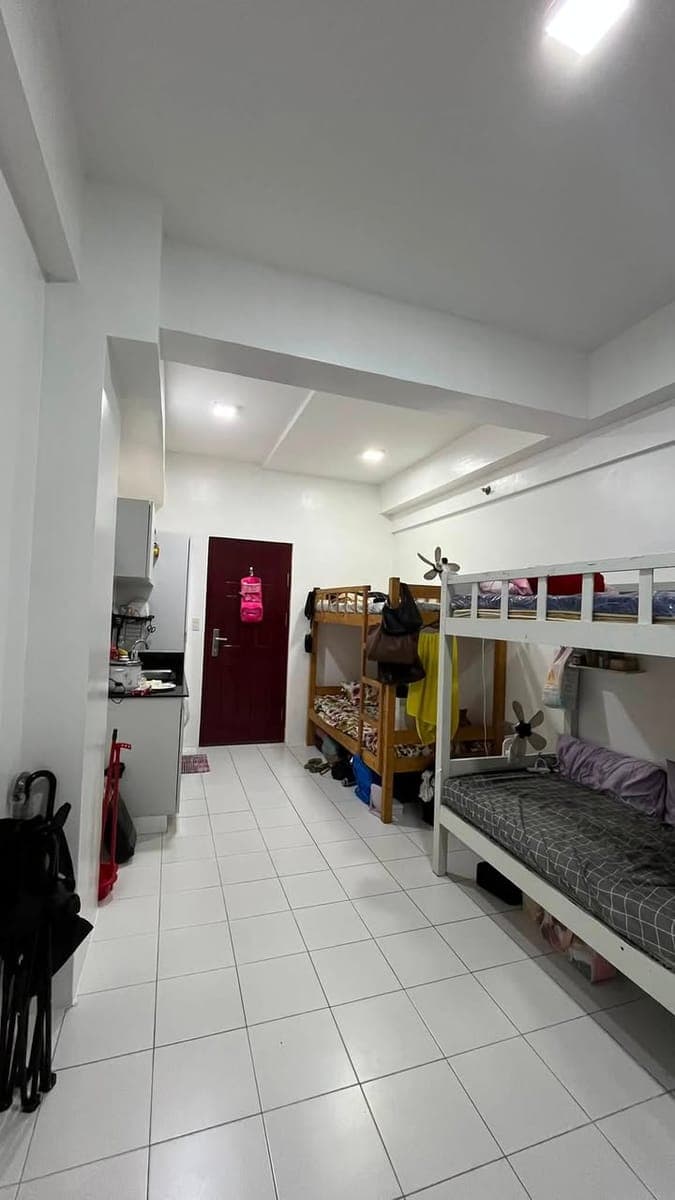 SHARED SPACE FOR RENT - photo 1