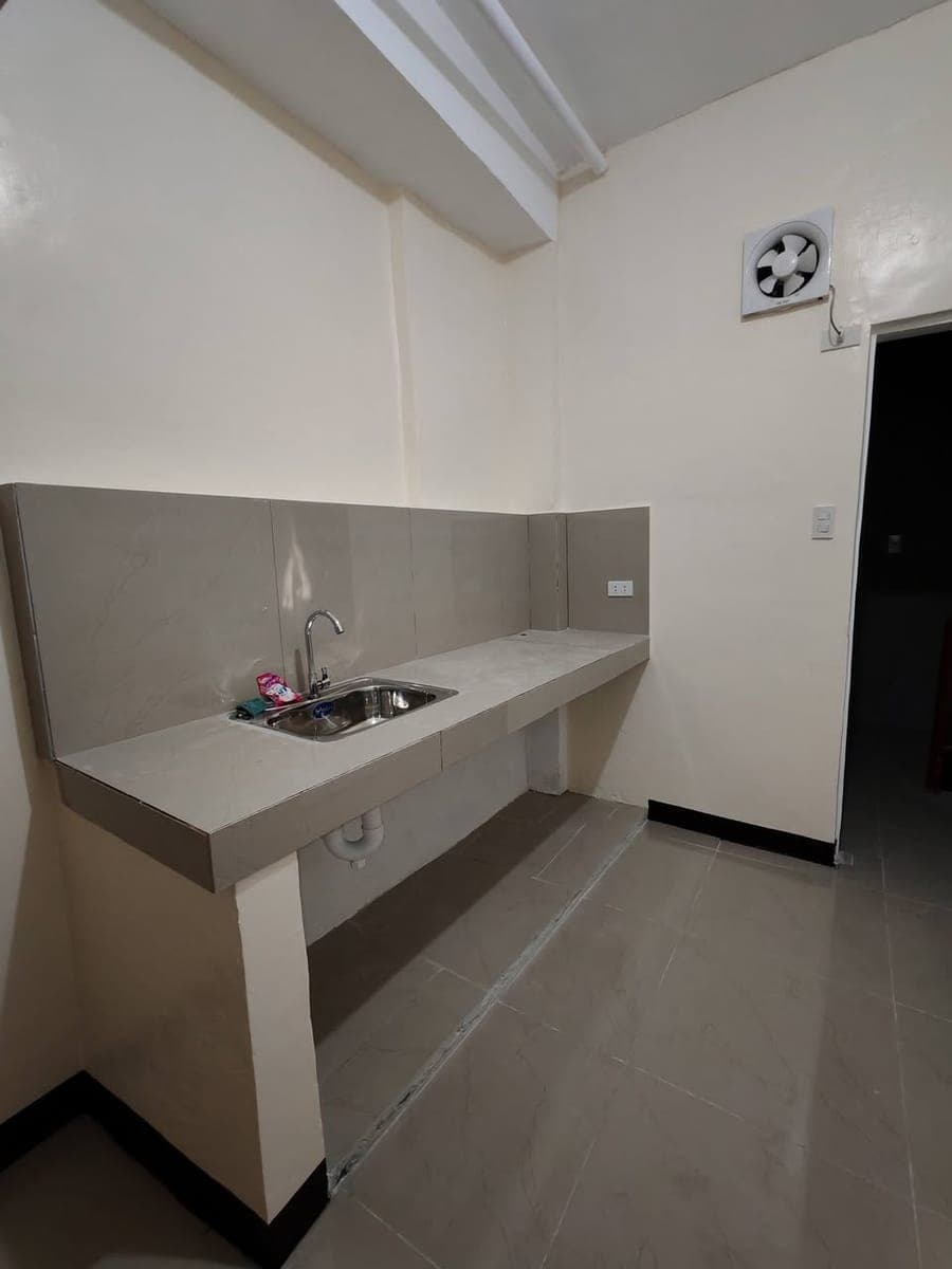 ROOM FOR RENT: BRGY. . POBLACION MANDALUYONG - photo 3