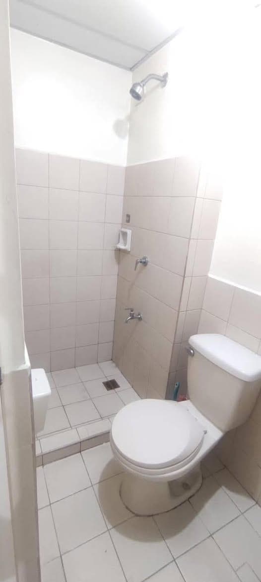 FOR LEASE PINES PEAK CITYLAND OUTER UNIT STUDIO 14K only with Aircon & bed - photo 5