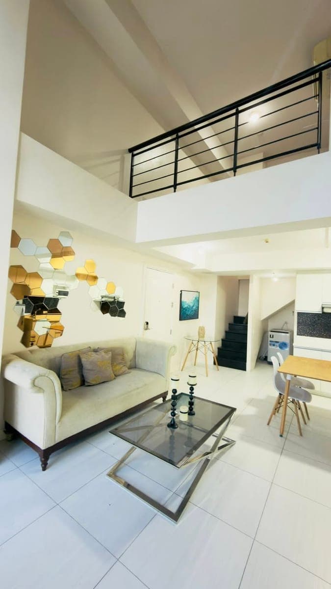 1 BEDROOM LOFT FOR RENT! - photo 2
