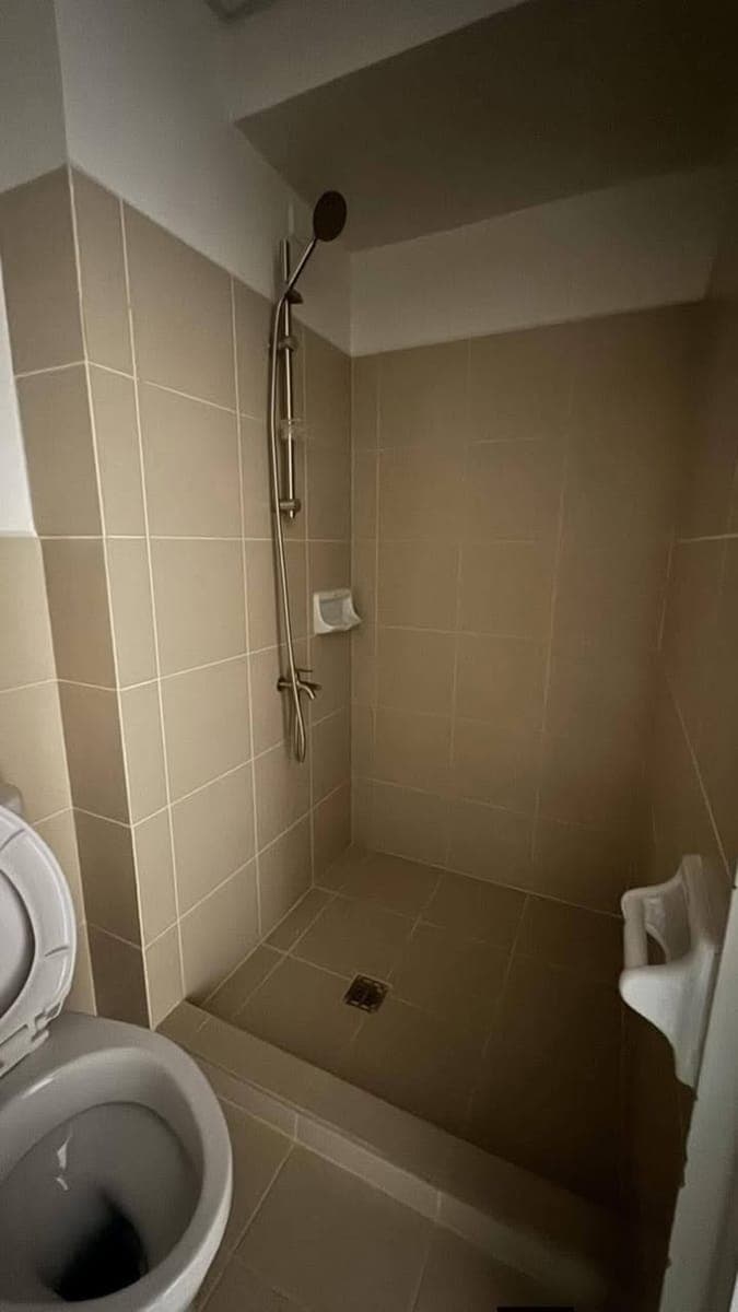 Affordable Bare 1BR Unit for Rent - photo 3
