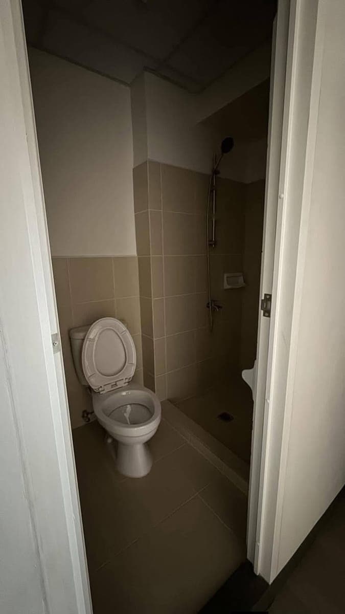 Affordable Bare 1BR Unit for Rent - photo 4