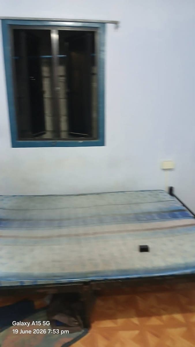 "Room for Rent" - photo 2
