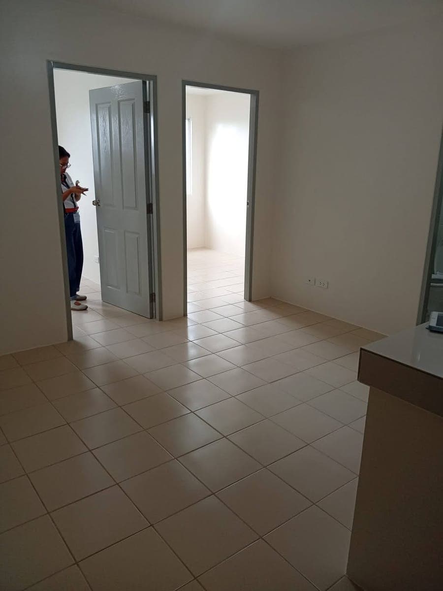 ,✅ Room for Rent   Good for 5 persons  ❤️ ( 2 ) bedroom, floor area is 33.28 Sqm. , noted bagong uni... - photo 3