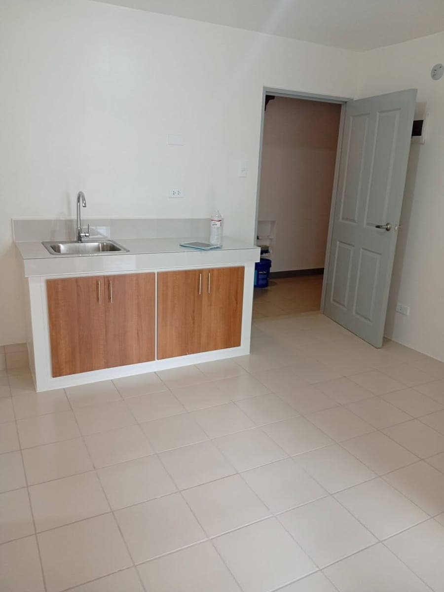 ,✅ Room for Rent   Good for 5 persons  ❤️ ( 2 ) bedroom, floor area is 33.28 Sqm. , noted bagong uni... - photo 4