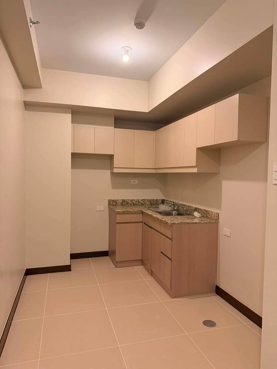 CONDO FOR RENT - photo 1