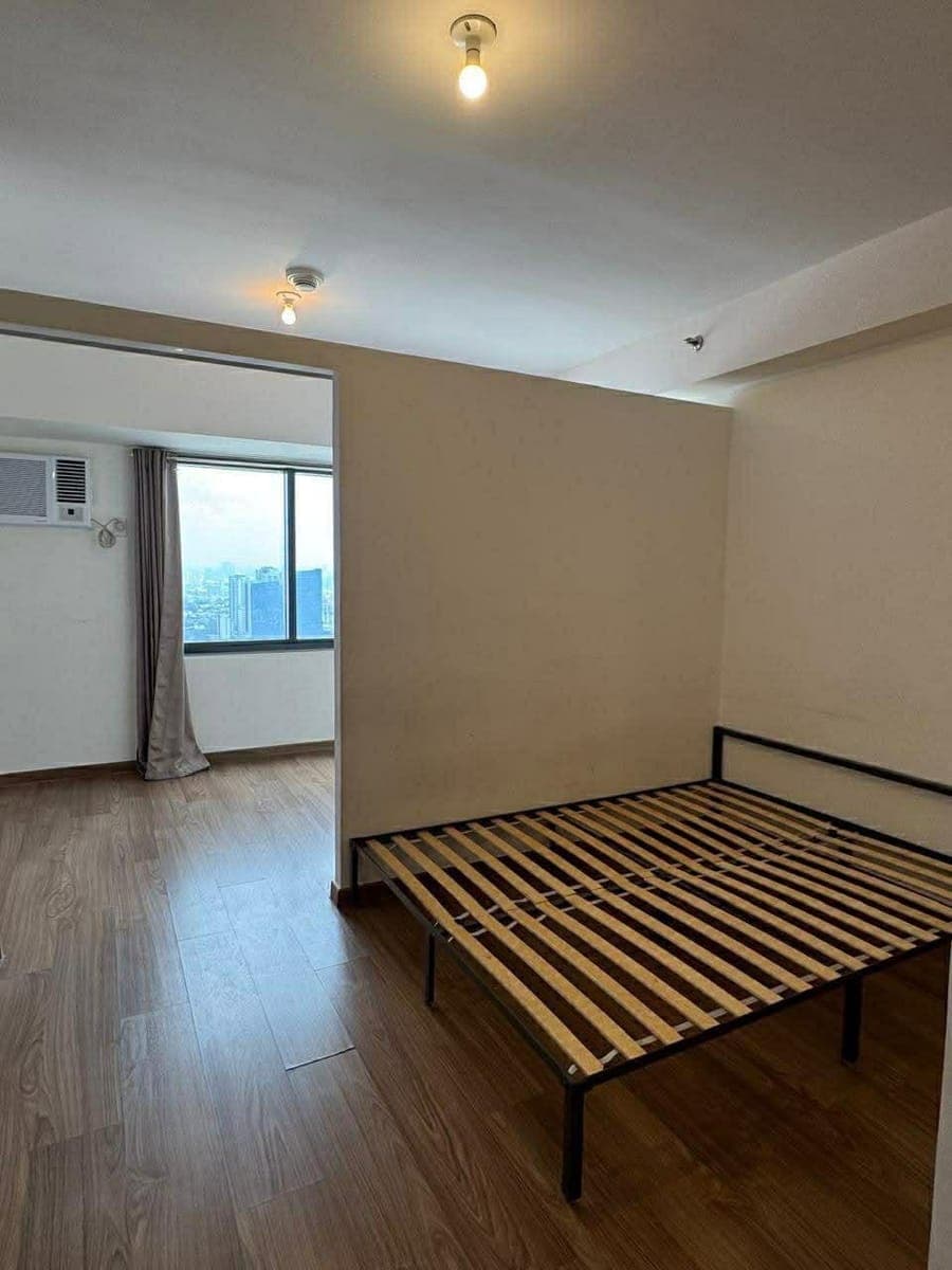 📍 CONDO UNIT FOR LEASE - photo 4