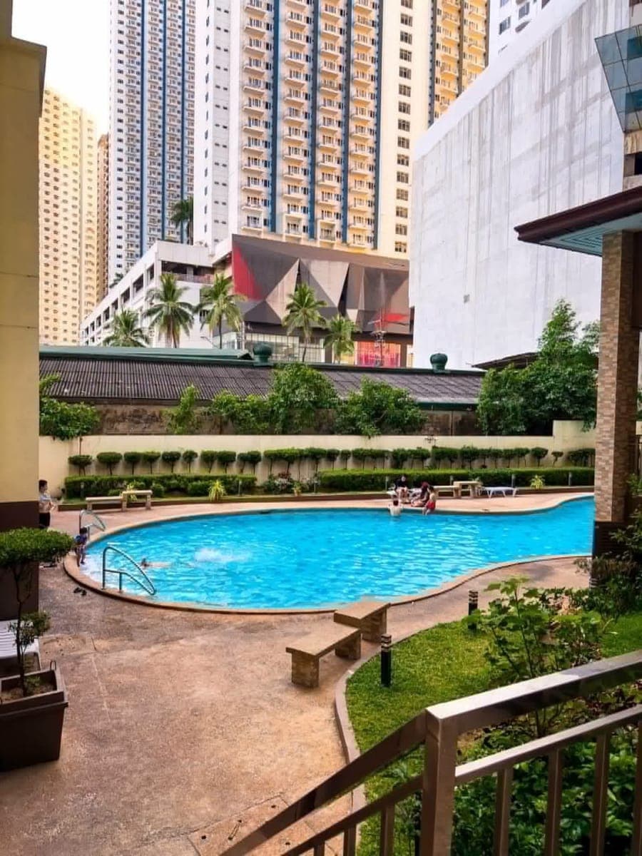 FOR RENT Php16,000 per month - photo 1