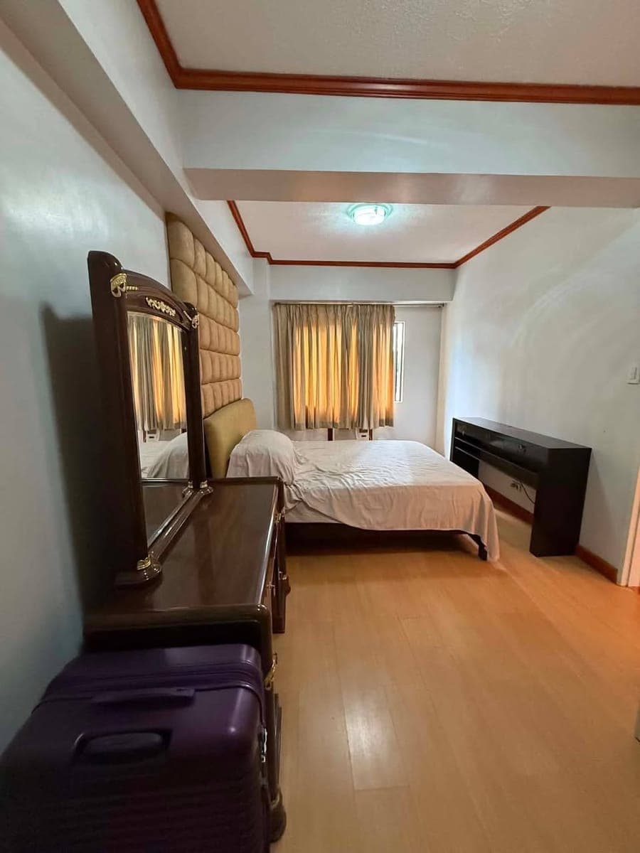Forbeswood hights 2 bedroom unit near high street - photo 2