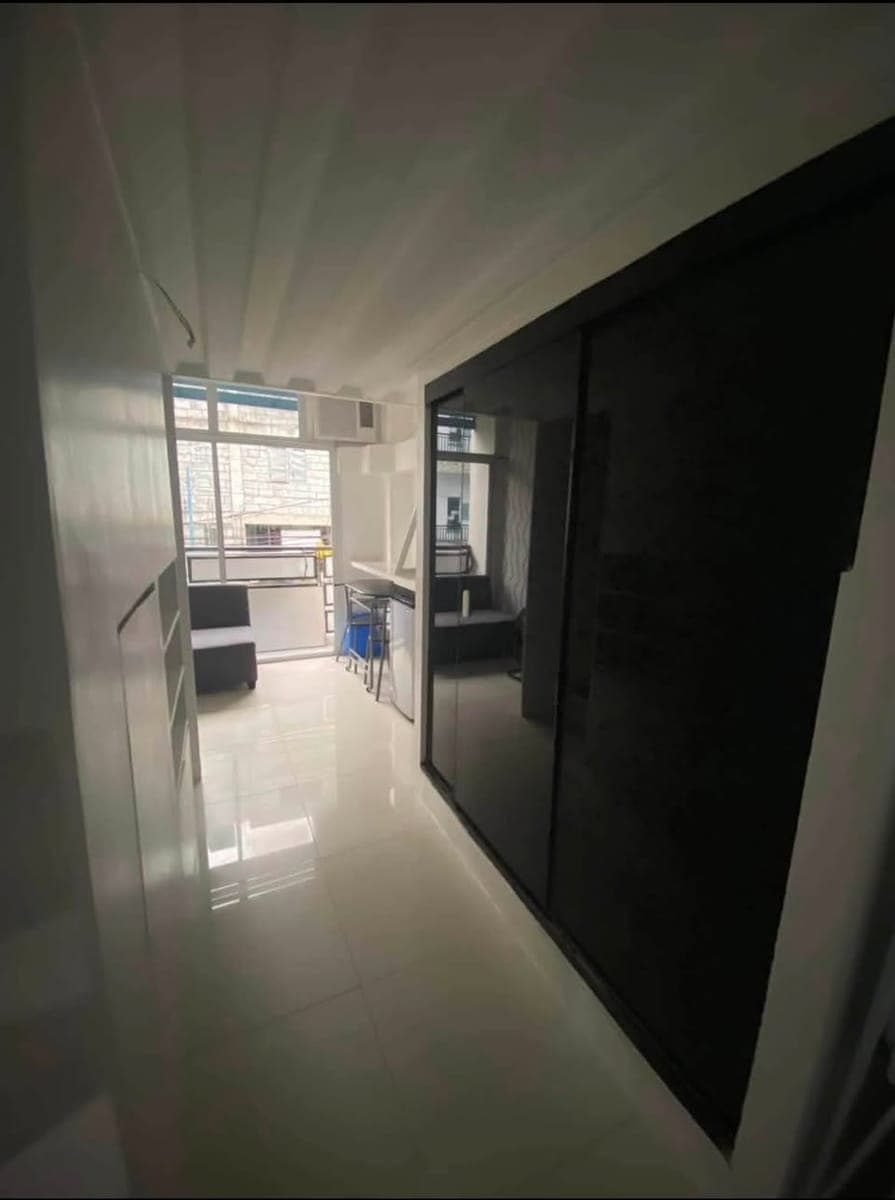 🏙️ FOR RENT | Urban Loft Gueventville – Loft Style Condo with Balcony - photo 4