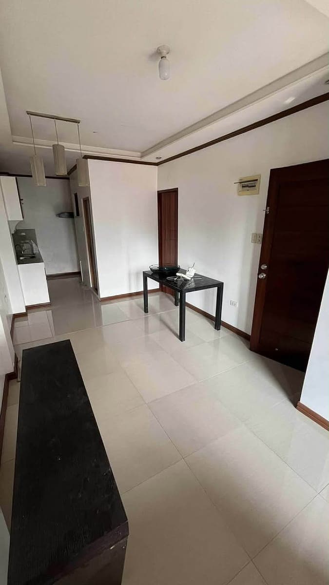 🏡 FOR RENT – 4th Floor Unit | Tanglaw Street, Mandaluyong City - photo 3