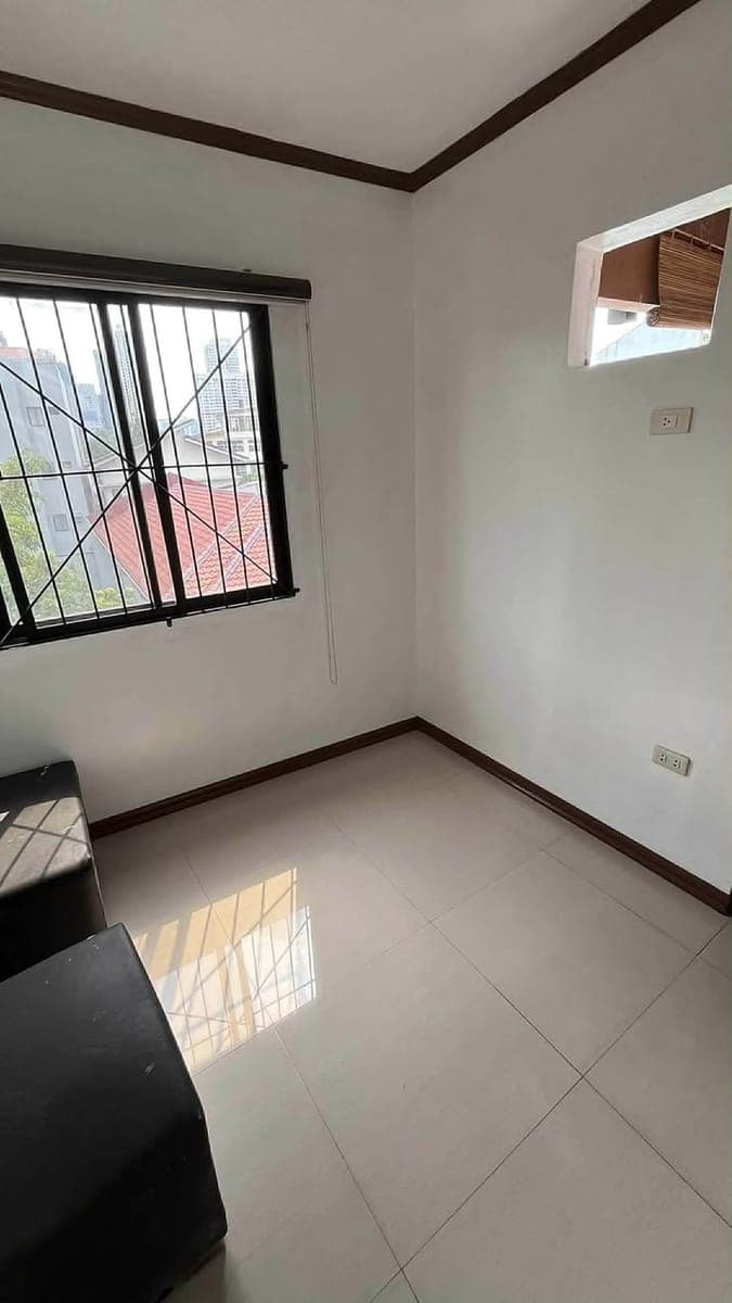 🏡 FOR RENT – 4th Floor Unit | Tanglaw Street, Mandaluyong City - photo 4
