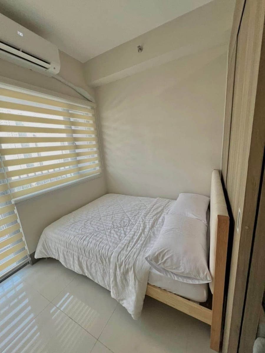 Fully Furnished unit With Balcony for RENT✅ - photo 1