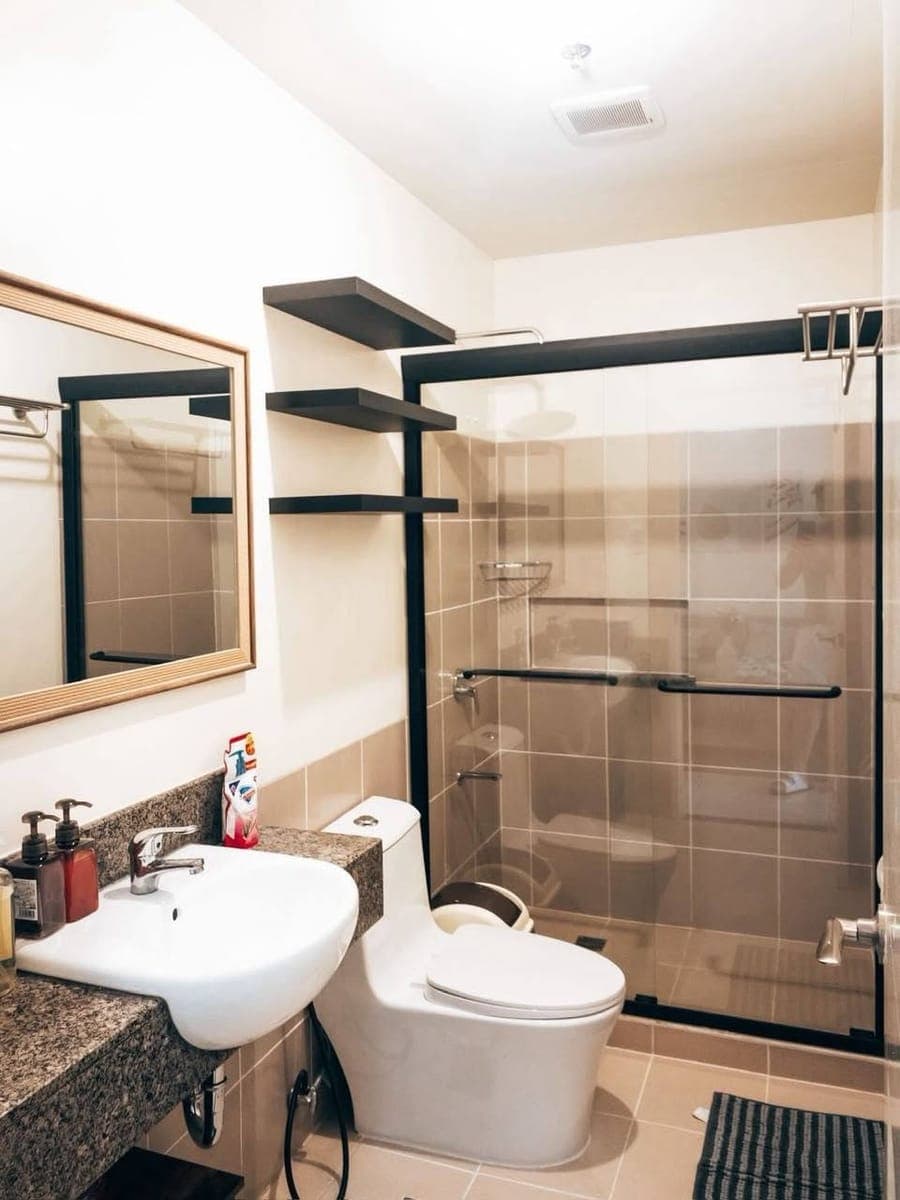 FOR LEASE! - photo 2