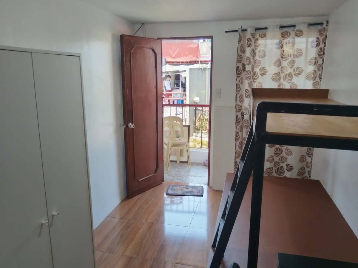 **ROOM FOR RENT** (8k monthly). Good for 2 or 3 persons only (all female or couple). Internet ready... - photo 1