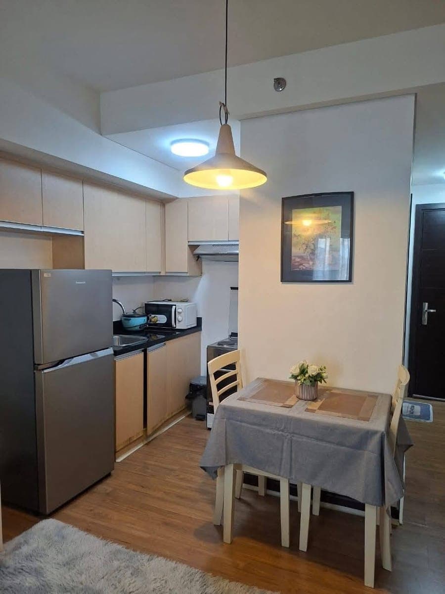 CONDO FOR RENT - photo 2