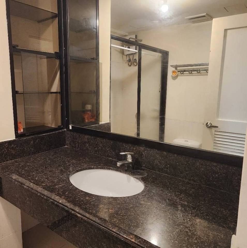 𝐅𝐎𝐑 𝐑𝐄𝐍𝐓: 2BR Condominium DMCI Flair Towers, Mandaluyong - photo 3