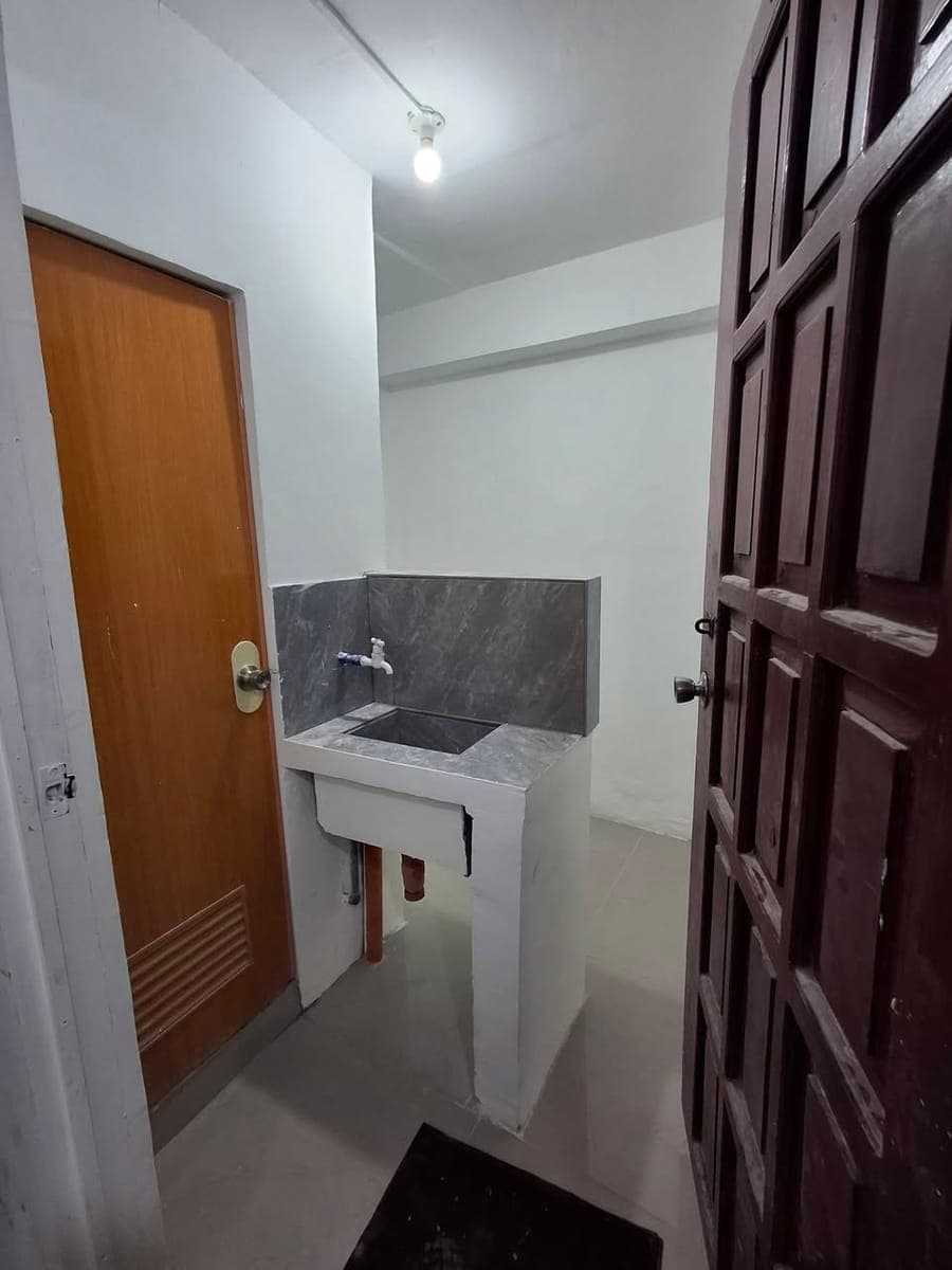 For working near Makati Avenue, Rockwell or Circuit. - photo 4