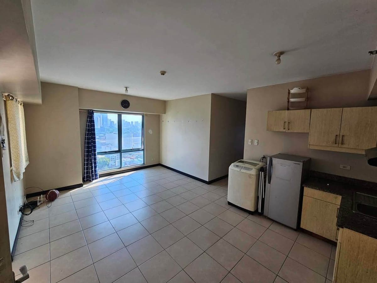 3 Bedroom Corner Unit for Rent at Tivoli Garden Residences!!! - photo 2