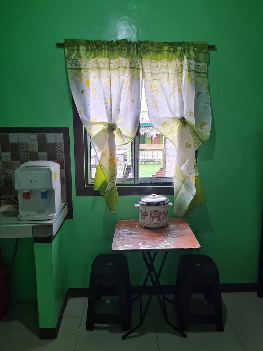 FEMALE BEDSPACE FOE RENT - photo 4