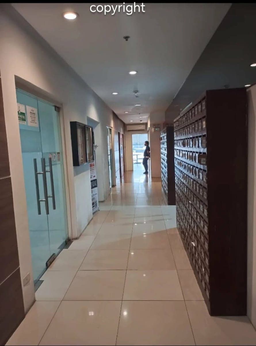 ‎🏠 FOR RENT: Semi-Furnished Studio Unit | Minimum 12-Month Lease 🏡 - photo 5