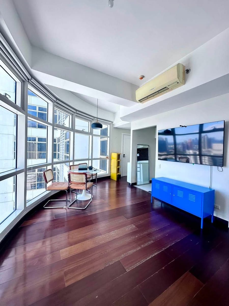 1-BEDROOM CORNER UNIT FOR RENT - photo 1