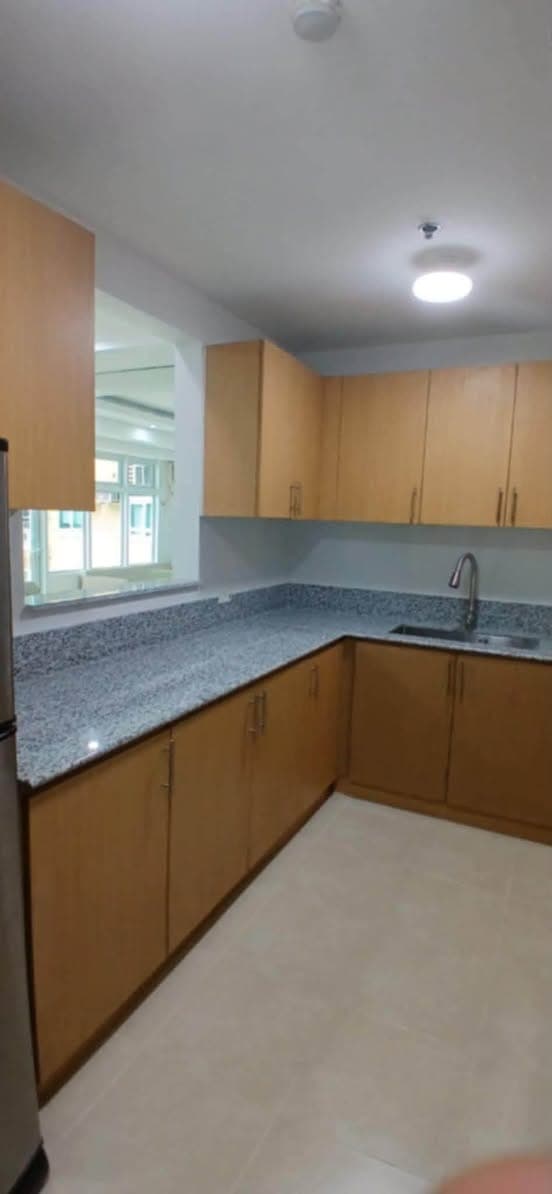 For rent 1 bedroom unit at serendra Incino - photo 5