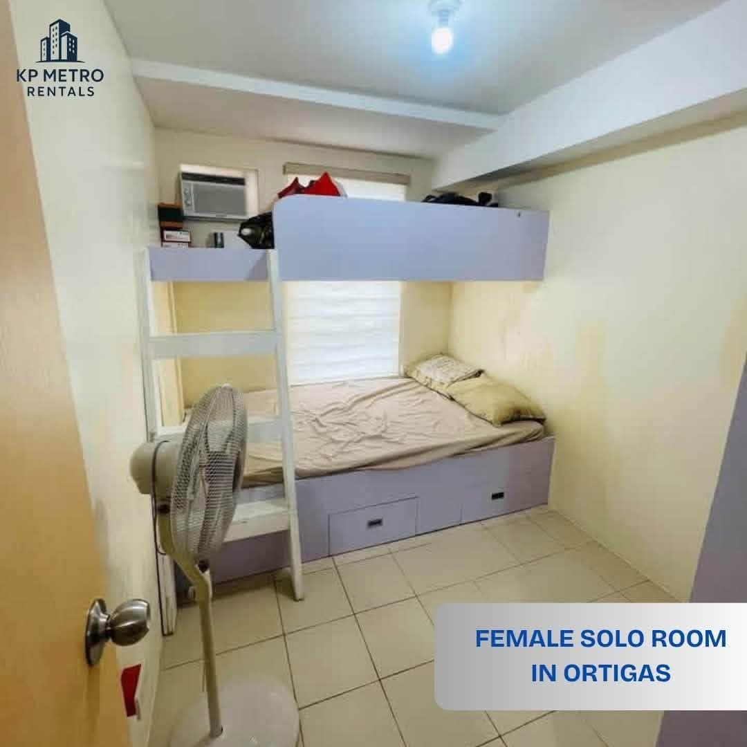 FOR RENT FEMALE SOLO ROOM CONDO SHARING INSIDE OF 2 BEDROOM UNIT - photo 1