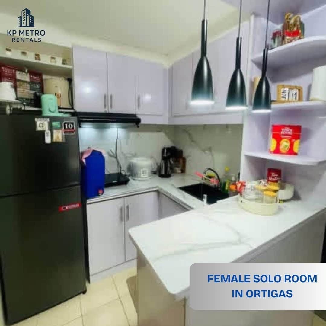 FOR RENT FEMALE SOLO ROOM CONDO SHARING INSIDE OF 2 BEDROOM UNIT - photo 2