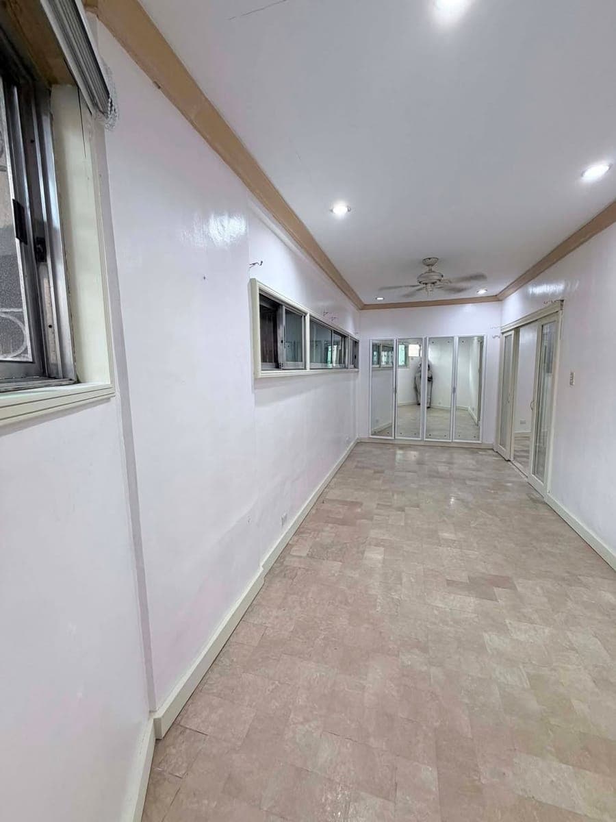 🏡 FOR RENT – Spacious 2-Storey Townhouse in Mandaluyong City ✨ - photo 5