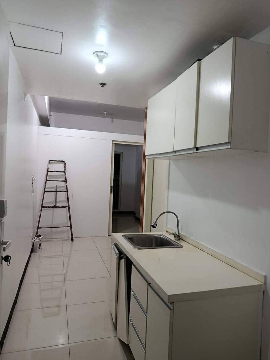 CONDO FOR RENT - photo 1
