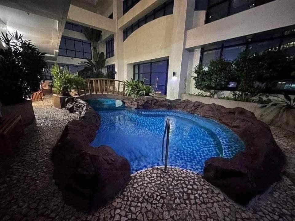 Hello ladies! 👋 Naghahanap ba kayo ng super convenient na lilipatan near Ortigas/Mandaluyong? We ha... - photo 5