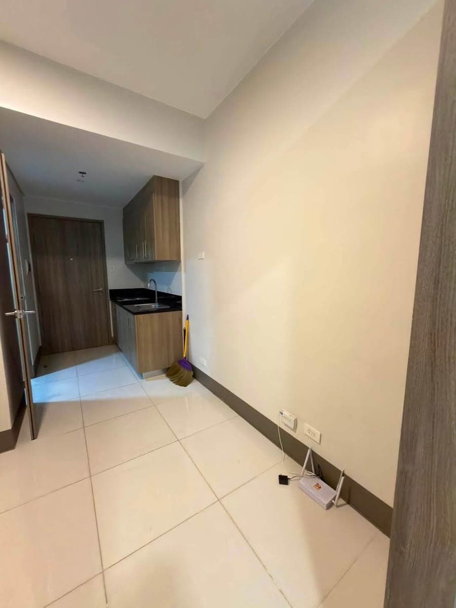 💵 P18,000/mo ONLY ‼️🥳 (Inclusive of Assoc Dues!) - photo 2