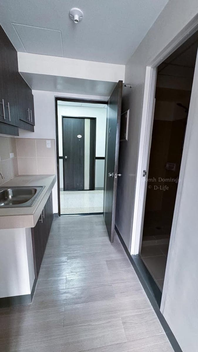 # **Studio Unit available in Mandaluyong Near BGC and Cybergate ** - photo 2