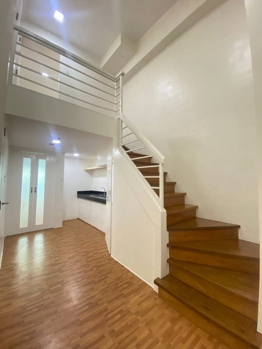 2Br Condo for RENT in Mandaluyong along EDSA is NOW AVAILABLE! - photo 1