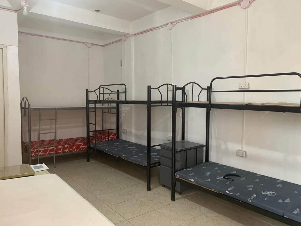 FEMALE BEDSPACE AVAILABLE - photo 2