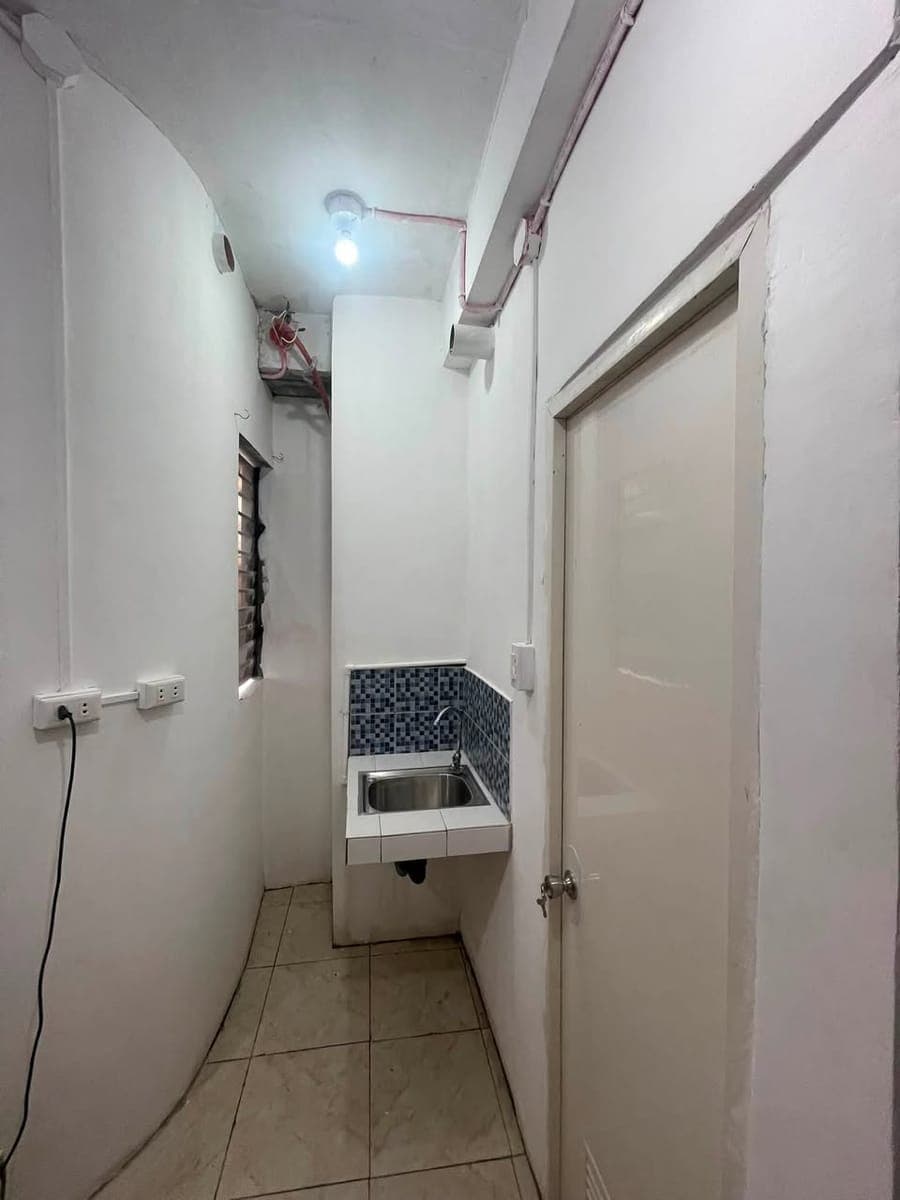 FEMALE BEDSPACE AVAILABLE - photo 4