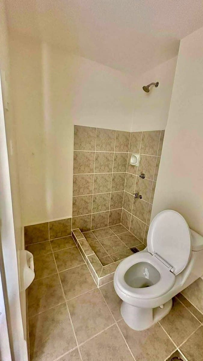 NEWLY TURN OVER FOR LEASE✨ - photo 2